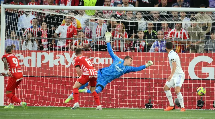 Girona “ndihmon” Barcelonën, e mposht Realin