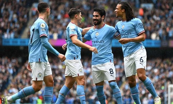Man City nuk gabon, regjistron fitoren e dhjetë radhazi dhe vazhdon rrugën drejt titullit