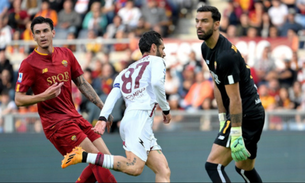 Roma nuk këndellet, ndan pikët me Salernitanan