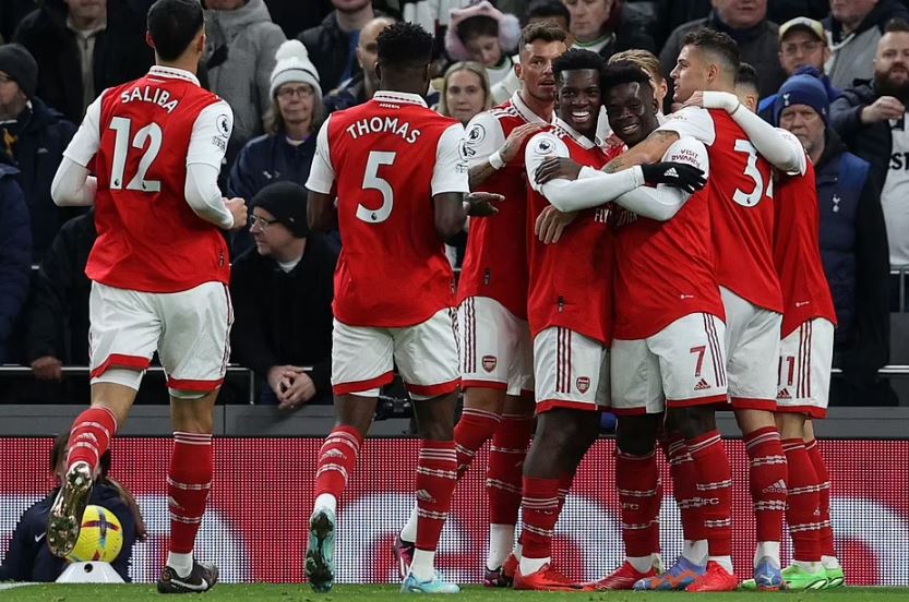 Jo vetëm Granit Xhaka, nga Arsenali do të largohen 14 lojtarë