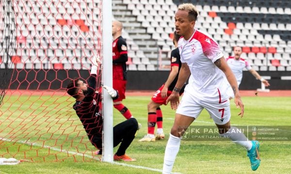 Titulli kthehet në “triller”, Tirana “rrëshqet” ndaj Bylisit, Partizani merr kreun, bie Kastrioti