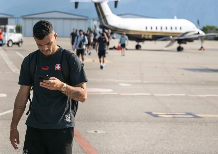 Kombëtarja e Zvicrës udhëton për ndeshjen me Andorën me gjashtë avionë, kjo është arsyeja