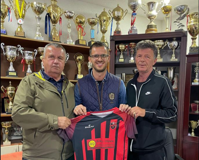 Lirdon Leci emërohet trajner i skuadrës së parë të Flamurtarit