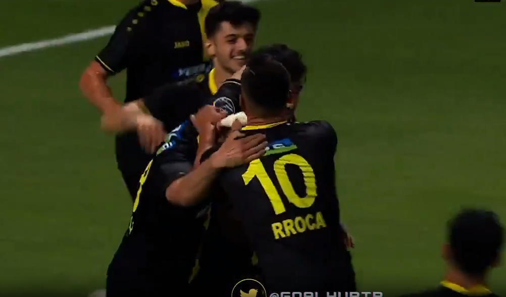 VIDEO/ Jetmir Topalli me supergol kontribuon që Istanbulspori të mbetet në Superligën turke