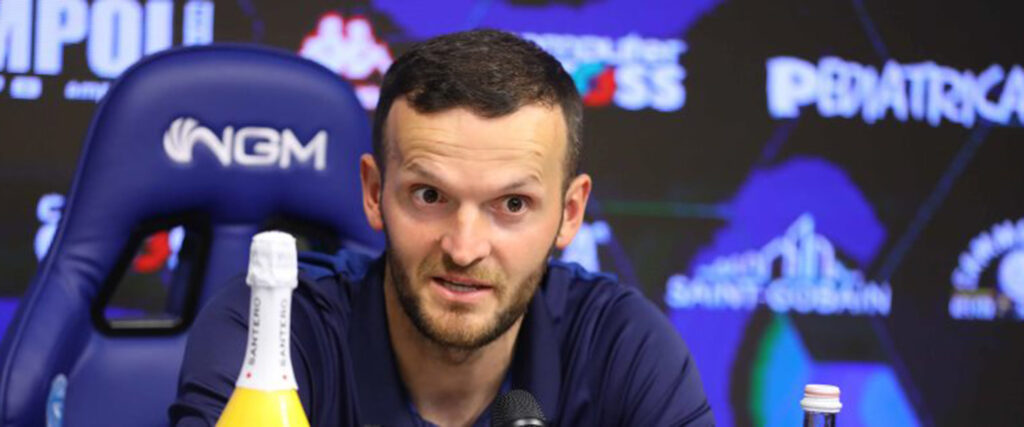 E ardhmja e portierit shqiptar mbetet e paraqartë, klubi e mban pezull edhe pa kontratë