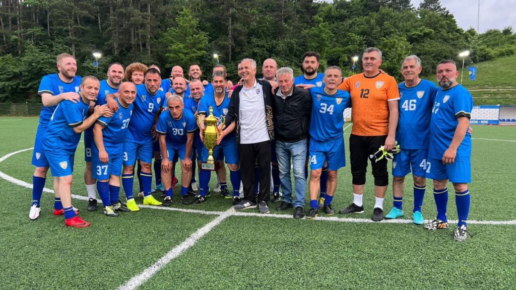 U mbajt turneu në nderim të ikonave të futbollit të kryeqytetit