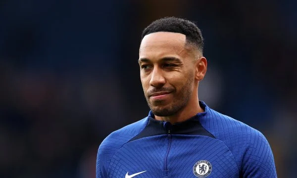 Aubameyang po i kryen vizitat mjekësore tek ekipi i ri