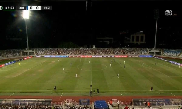 Ndërpritet për pak minuta ndeshja Drita-Plzen, vazhdon sërish