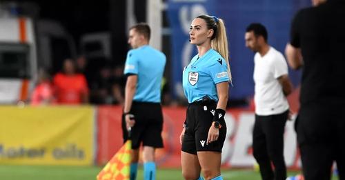 Rumunët e harrojnë ndeshjen, “çmenden” pas gjyqtares shqiptare