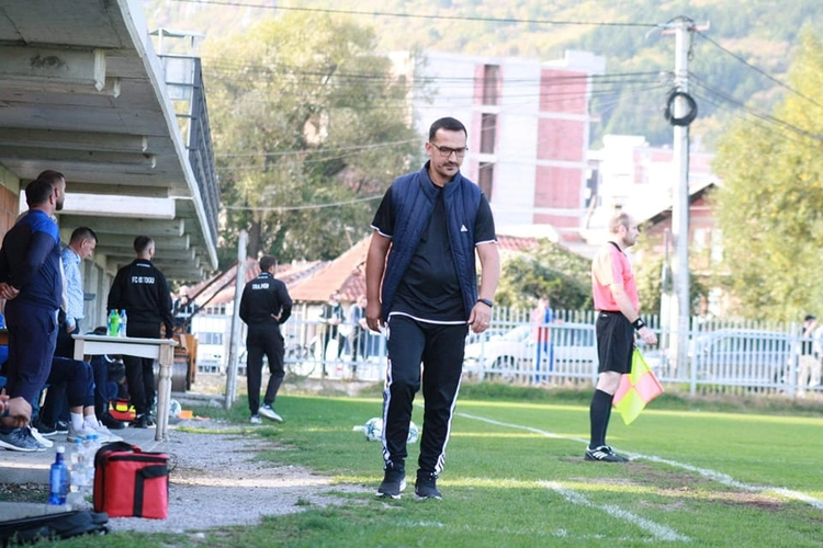 Trajneri i Malishevës: Duhet të qëndrojmë me këmbë në tokë