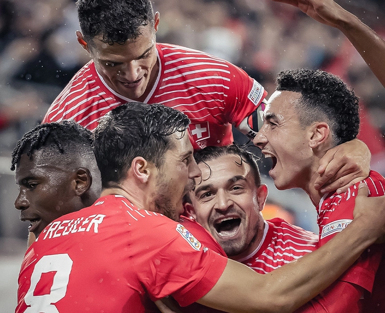 Zvicra fton Xhakën, Shaqirin, Jasharin e Bislimin për ndeshjen me Kosovën