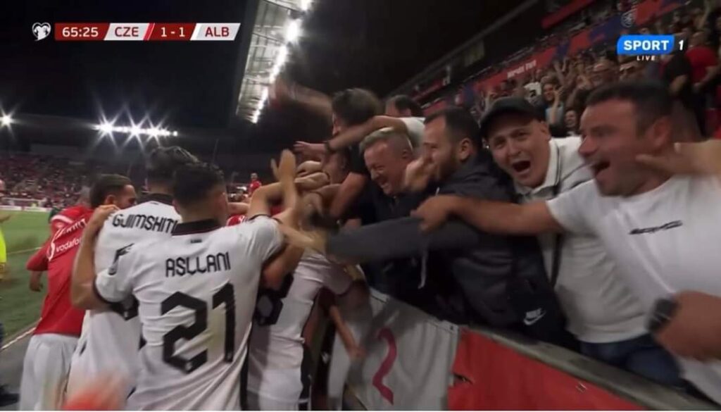 Shqipëria e luan sonte “finalen” përballë Polonisë