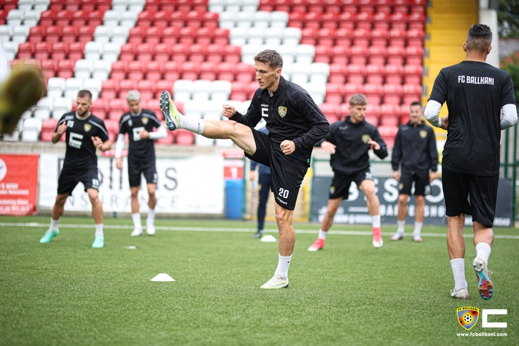 Për seleksionuesin e Kosovës, Edvin Kuç është i vjetër