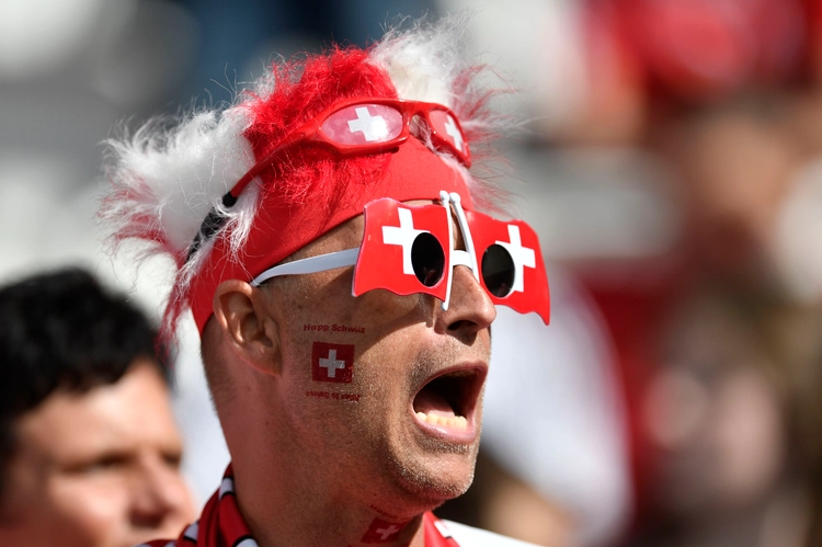 700 tifozë të Zvicrës në Prishtinë