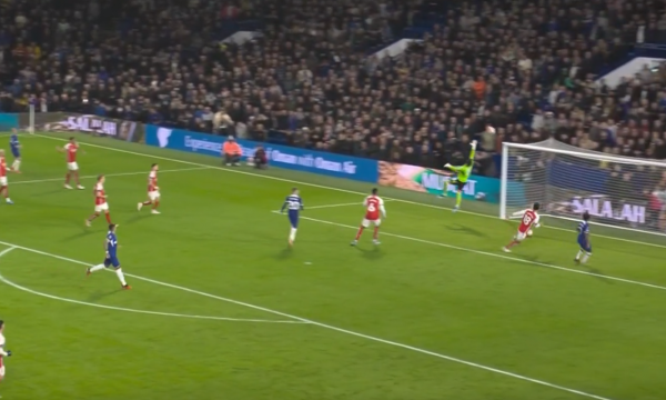 Reagim i dobët nga Raya, Chelsea dyfishon epërsinë ndaj Arsenalit