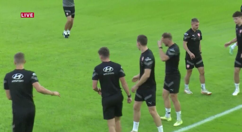 Çekia zbret në “Air Albania” për stërvitjen