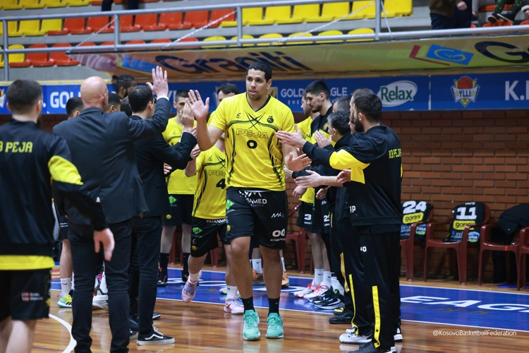 Ish-basketbollisti i Pejës mbetet i ngujuar në Izrael