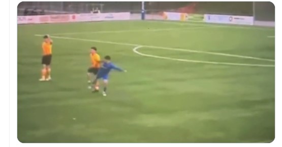 Ky futbollist duhet të përfundojë në burg, ndërhyrja e tij ishte sa brutale aq edhe e pistë