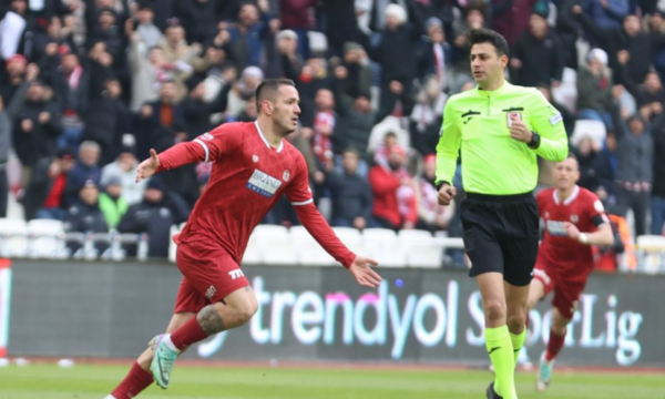 Manaj në top formë, ia jep fitoren Sivassporit ndaj Besiktasit të Rashicës