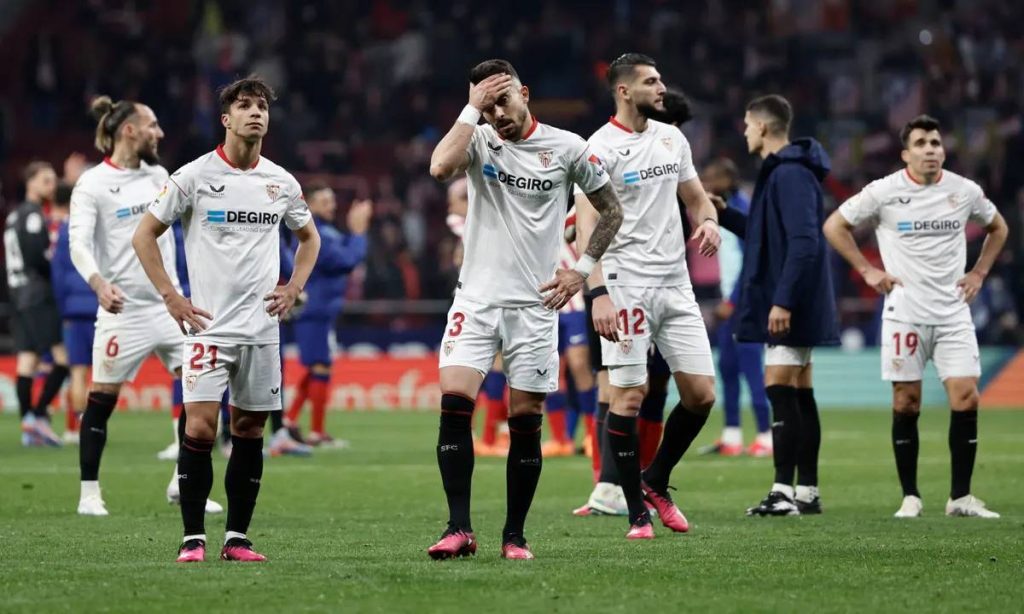 Sevilla në zi, 3 tifozë humbin jetën në një aksident automobilistik