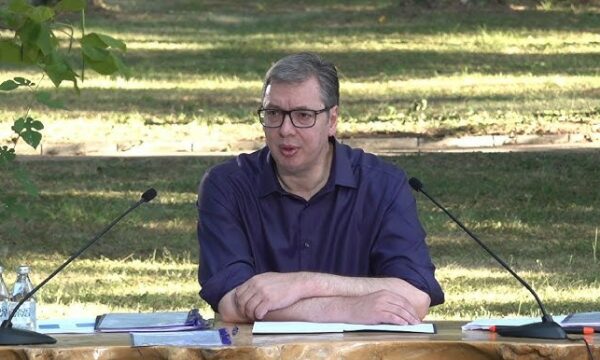 Vuçiq e gëlltitë me zor, por e pranon: Kosova dhe Kroacia janë më të mirë se ne në xhudo