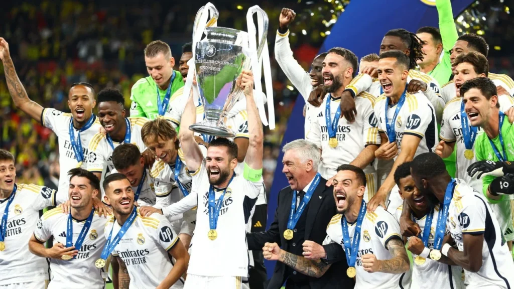 UEFA zyrtarizon bastet si sponsor në Champions League