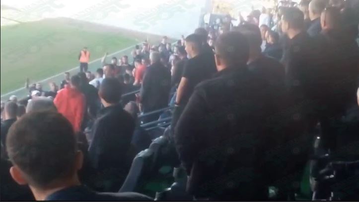 Futbolli shqiptar nuk gjen qetësi, plas grushti ndërmjet tifozëve