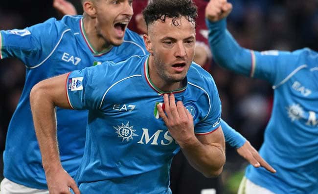 Super Amir Rrahmani, shënon për Napolin kundër Genoas