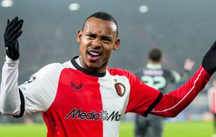 Milani shokohet në Holandë, pëson 1:0 nga Feyenoordi