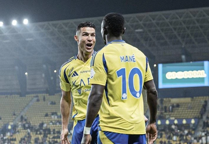 926 gola në karrierë për Ronaldon