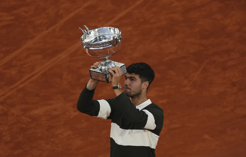 “French Open”, Alcarazi mbron titullin me fitore dramatike