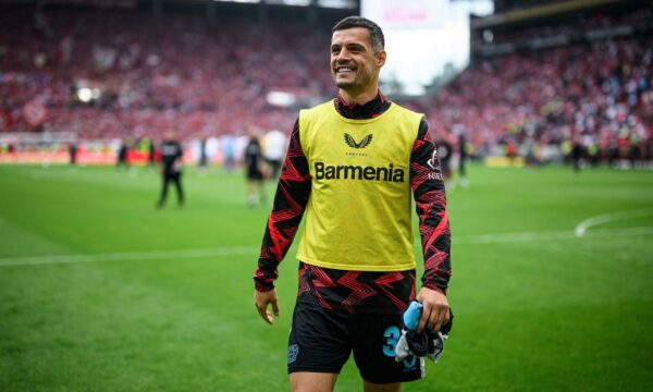 Xhaka i thotë “PO” Milanit