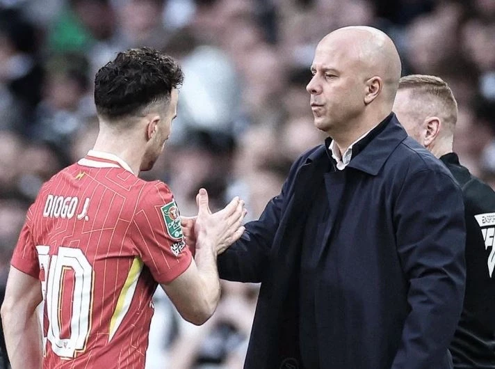 Sloti me deklaratë emocionale për Diogo Jotan