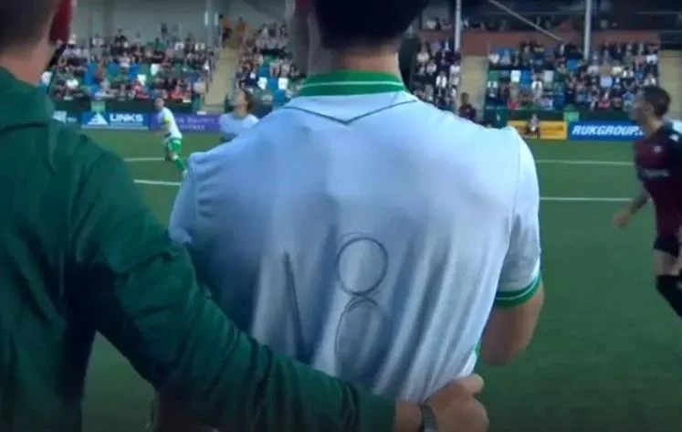 Në Champions numri në fanellë shkruhet me stilolaps