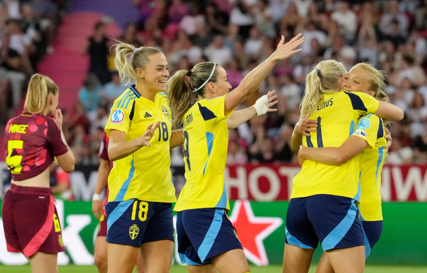 Kosovare Asllani udhëheq si kapitene e Suedinë në fitoren e madhe ndaj Gjermanisë