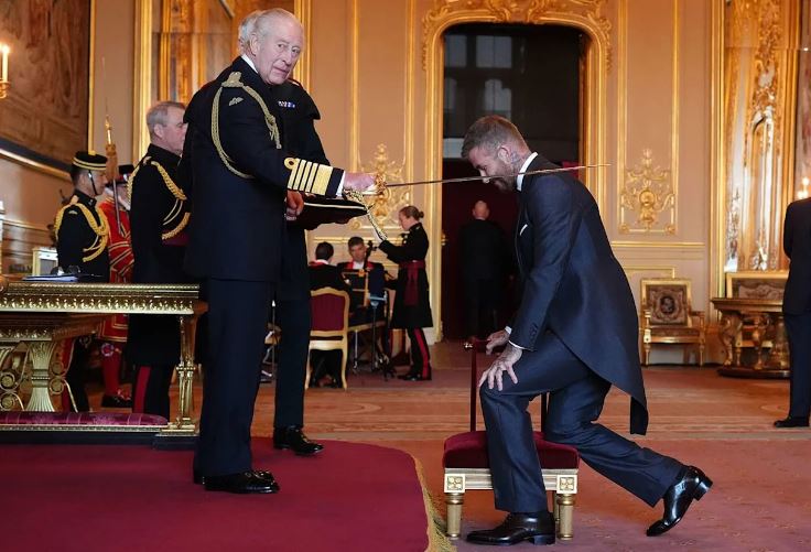 David Beckham merr titullin e madhë nga mbreti Charles