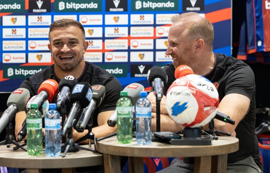 Trajneri i Baselit i del në mbështetje Shaqirit