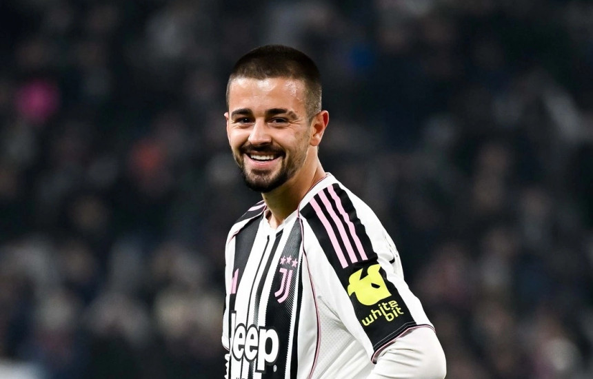 Zhegrova titullar në përballjen Juventus – Pafos