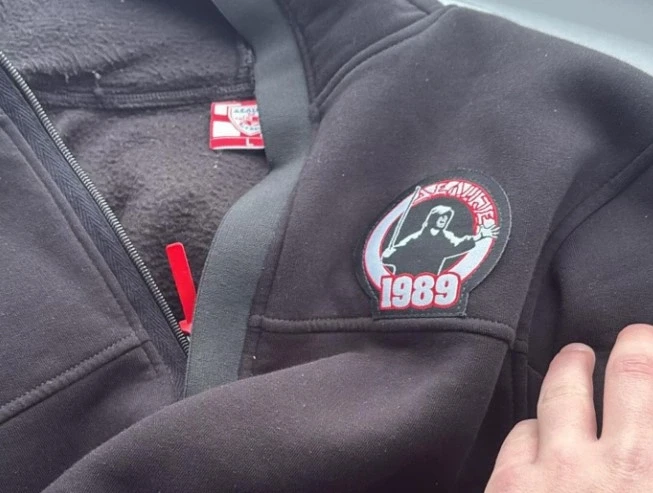 Tifozët kroatë i rrahin keq ata serbë